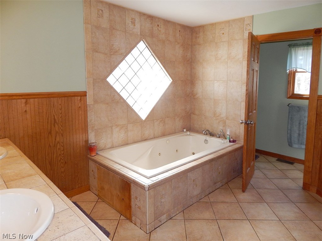 10316 Jones Road Litchfield, OH 44253 - Photo 13 of 35 Gallery Image 13