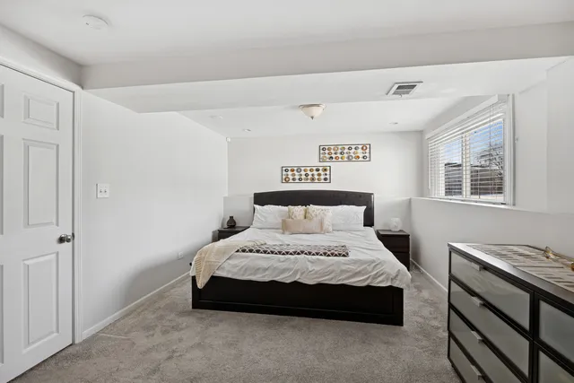 $475,000 | 7704 Knotty Pine Court, Woodridge, IL 60517