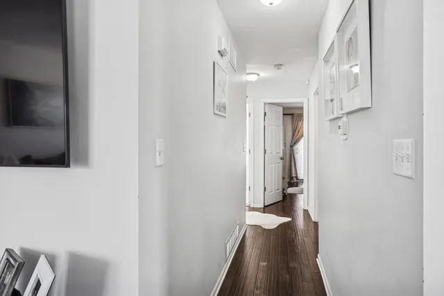 $475,000 | 7704 Knotty Pine Court, Woodridge, IL 60517