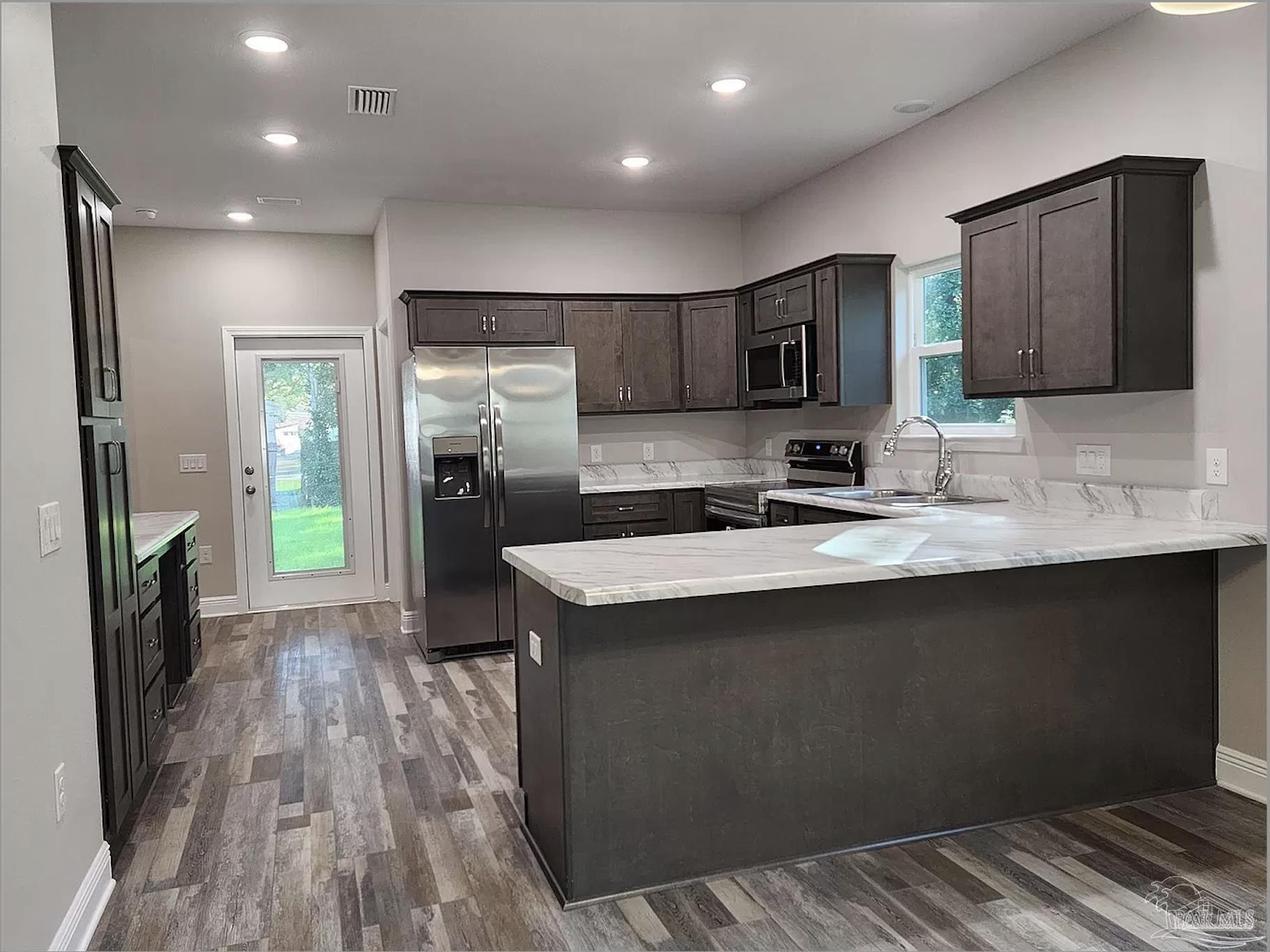 618 Rentz Avenue Pensacola, FL 32507 - Photo 5 of 20