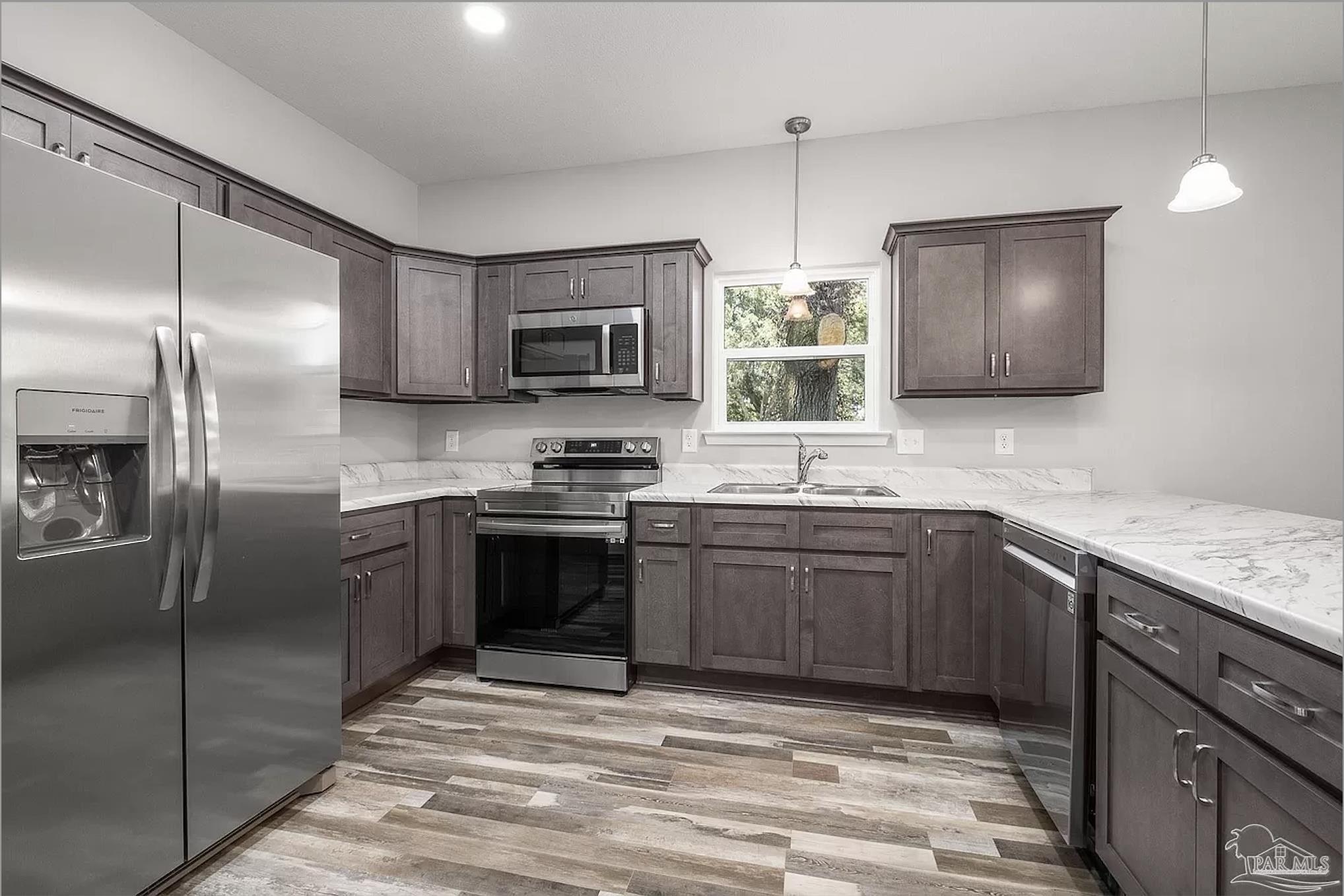 618 Rentz Avenue Pensacola, FL 32507 - Photo 8 of 20