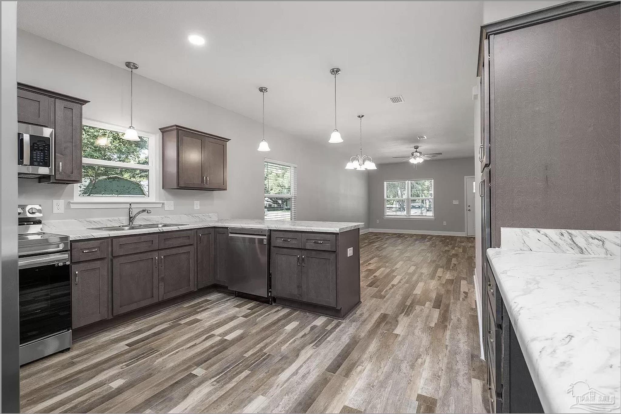 618 Rentz Avenue Pensacola, FL 32507 - Photo 9 of 20