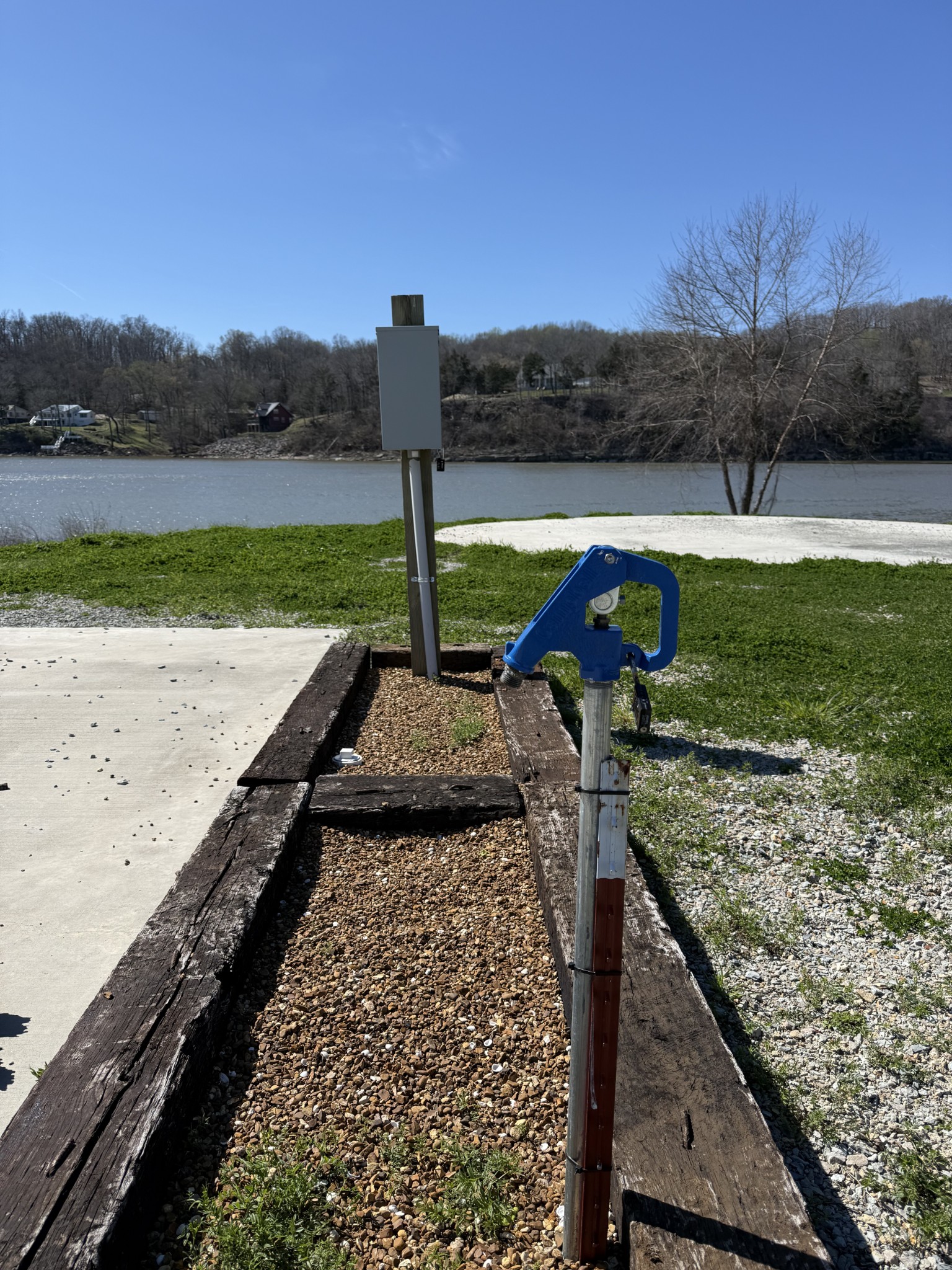 2133 Hardin Bottom River Road Clifton, TN 38425 - Photo 36 of 42 a view of a backyard with a lake view