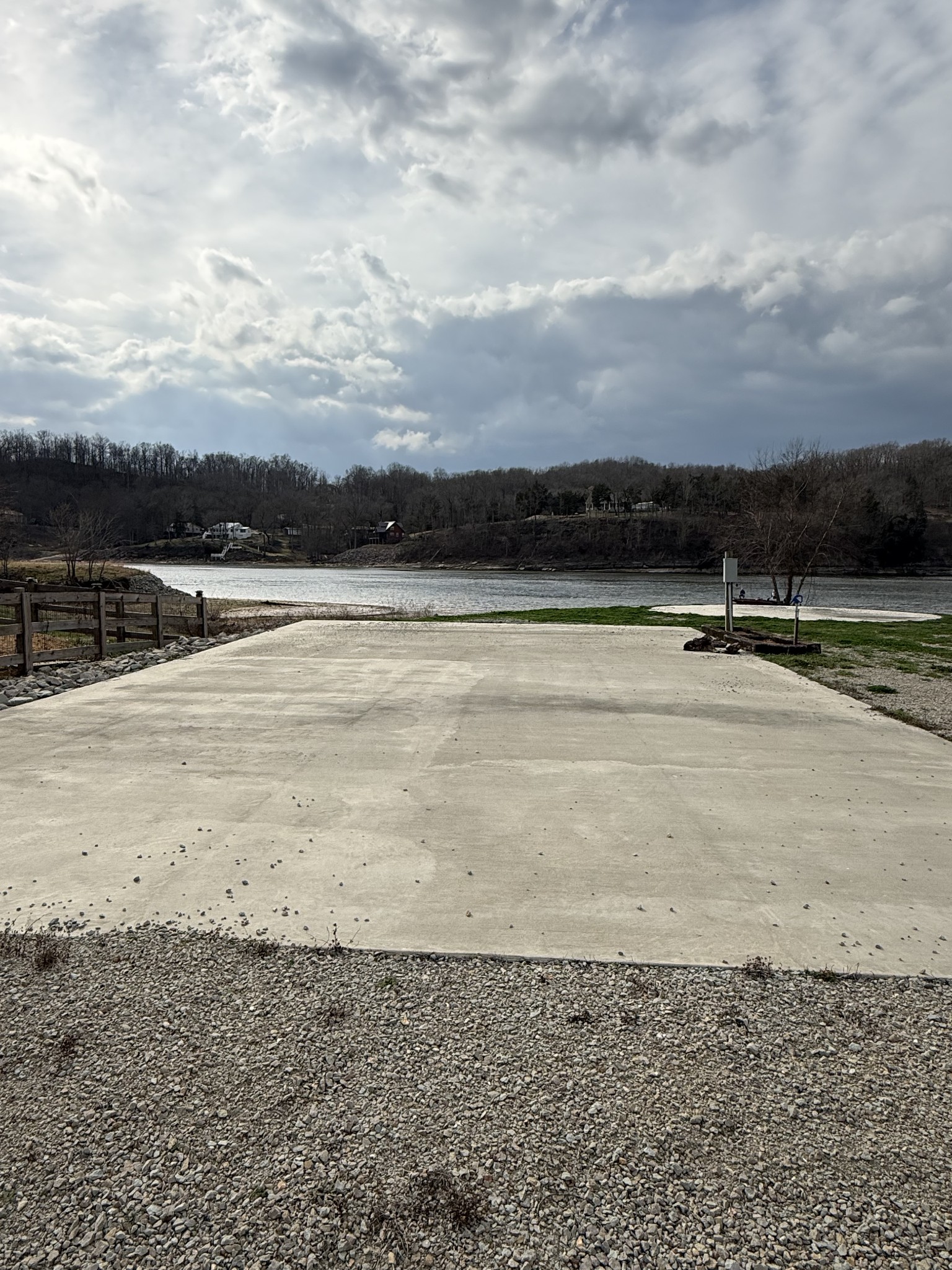 2133 Hardin Bottom River Road Clifton, TN 38425 - Photo 4 of 42