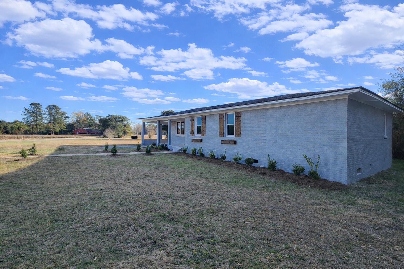 1142 Pearson Road Manning, SC 29102 - Photo 6 of 38 Pearson 5