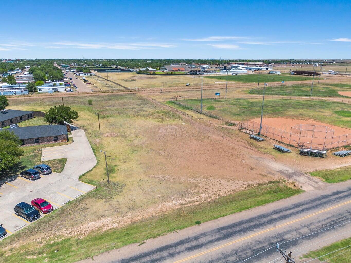 East 19th Street Dumas, TX 79029 - Photo 5 of 11 a view of swimming pool with an ocean view