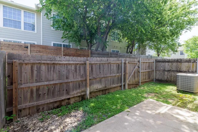 $2,000 | 2632 Century Park Boulevard, Unit 18, Austin, TX 78727