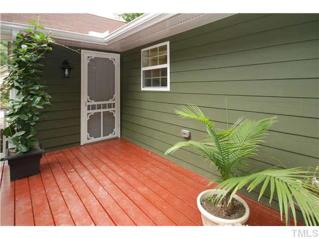 1072 Mills Street Raleigh, NC 27608 - Photo 20 of 25 a view of outdoor space and yard