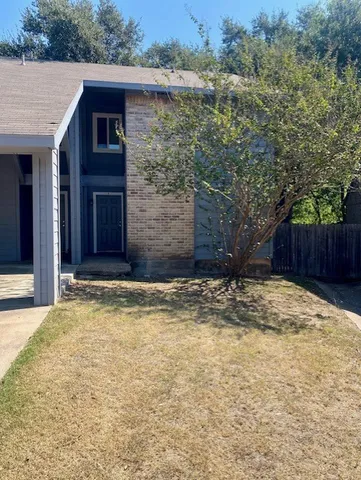 $1,795 | 1402 B Summer Creek Drive, Austin, TX 78704
