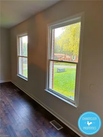 $1,595 | 6 Lord Foxley Court, Greensboro, NC 27405