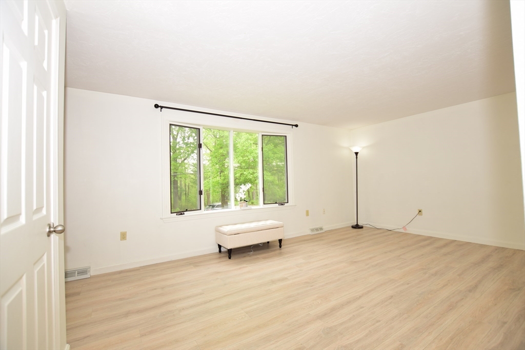 118 Ridge Road, Unit 118 Northborough, MA 01532 - Photo 13 of 33 Gallery Image 13