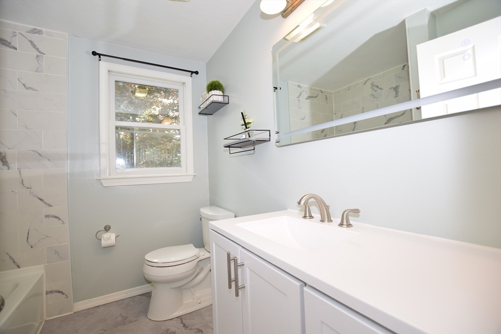 118 Ridge Road, Unit 118 Northborough, MA 01532 - Photo 22 of 33 Gallery Image 22