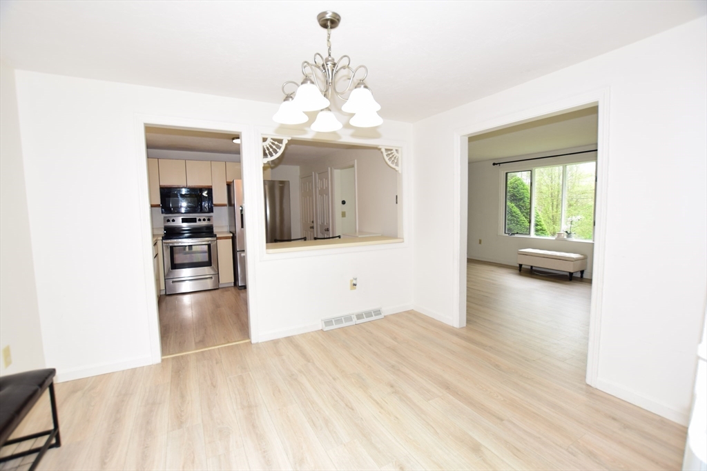 118 Ridge Road, Unit 118 Northborough, MA 01532 - Photo 5 of 33 Gallery Image 5