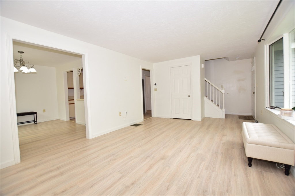 118 Ridge Road, Unit 118 Northborough, MA 01532 - Photo 7 of 33 Gallery Image 7
