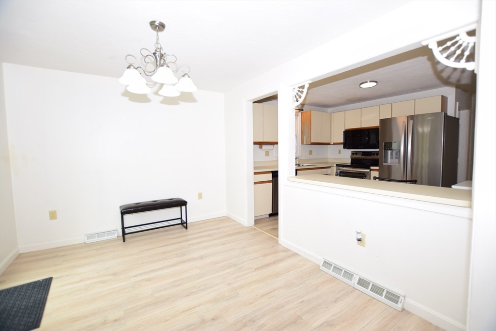 118 Ridge Road, Unit 118 Northborough, MA 01532 - Photo 8 of 33 Gallery Image 8