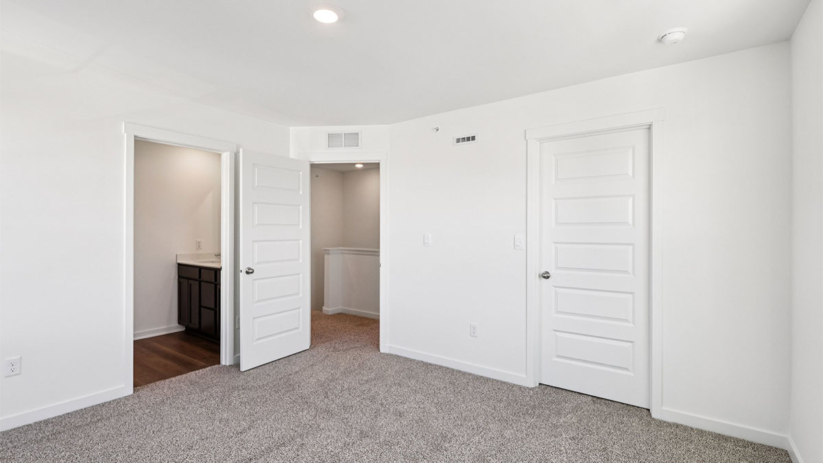 557 Yosemite Way Mundelein, IL 60060 - Photo 13 of 45