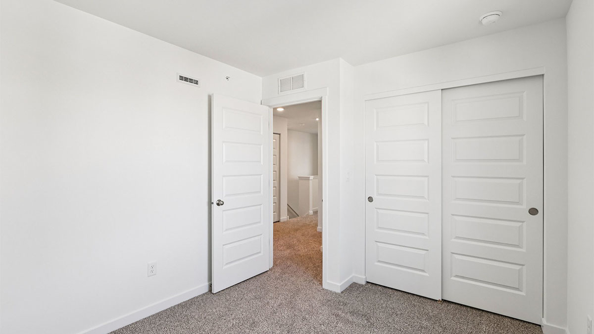 557 Yosemite Way Mundelein, IL 60060 - Photo 17 of 45