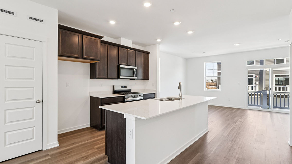 557 Yosemite Way Mundelein, IL 60060 - Photo 8 of 45