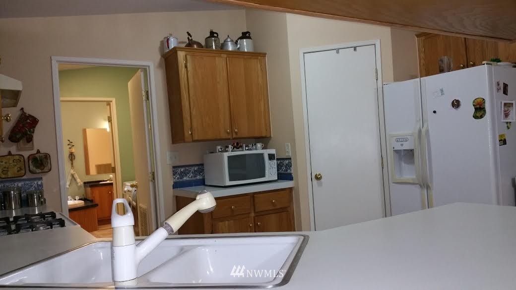 4484 East Rasor Road Belfair, WA 98528 - Photo 12 of 24 Gallery Image 12