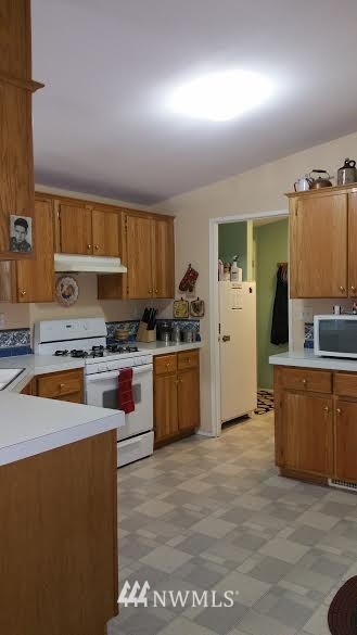 4484 East Rasor Road Belfair, WA 98528 - Photo 8 of 24 Gallery Image 8