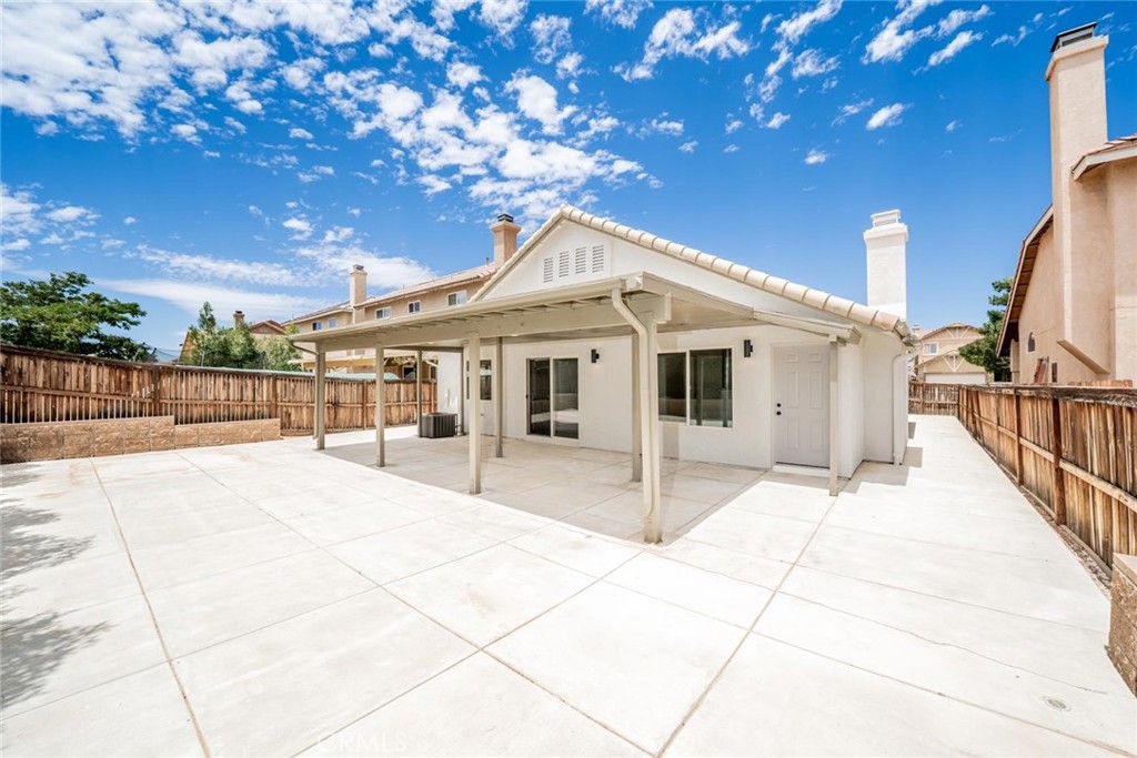 13645 Summit View Street Hesperia, CA 92344 - Photo 25 of 33