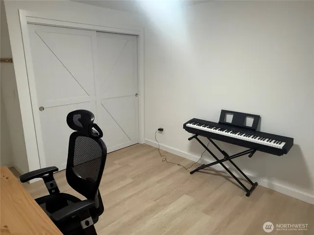 $3,800 | 22026 3rd Place West, Bothell, WA 98021