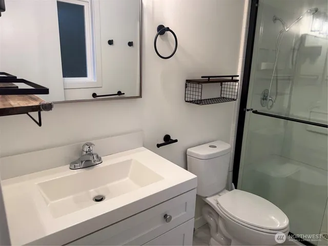 $3,800 | 22026 3rd Place West, Bothell, WA 98021