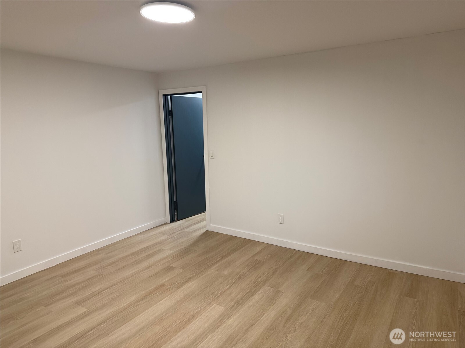 22026 3rd Place West Bothell, WA 98021 - Photo 24 of 32