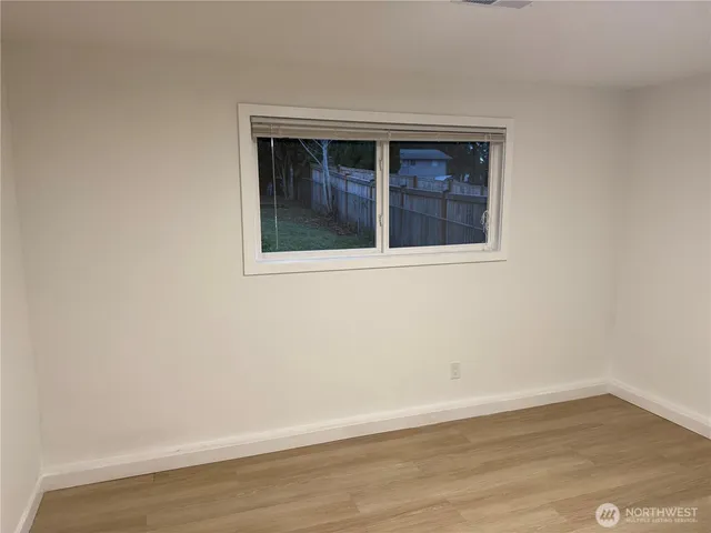 $3,800 | 22026 3rd Place West, Bothell, WA 98021