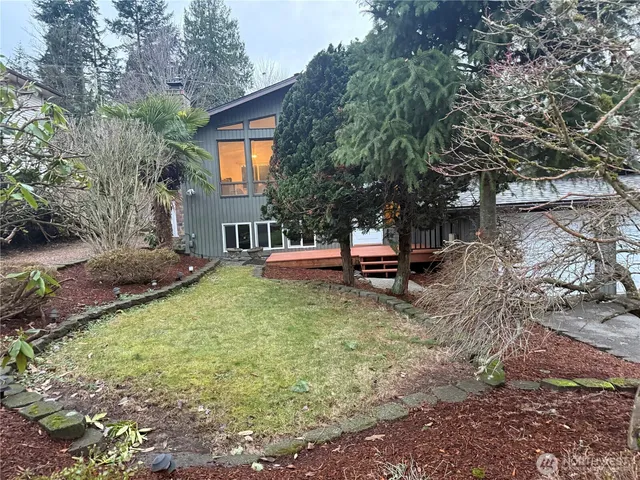 $3,800 | 22026 3rd Place West, Bothell, WA 98021