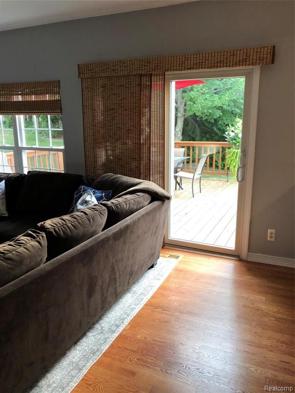 516 Bolinger Street Rochester Hills, MI 48307 - Photo 6 of 11