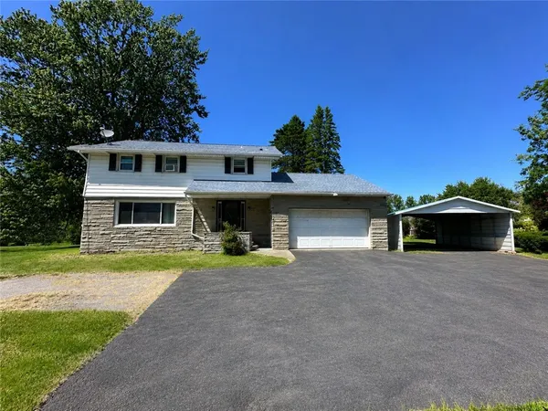 $239,999 | 16543 Highway 31, Murray, NY 14470