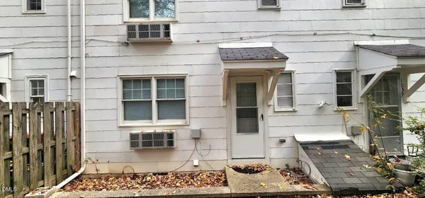 $1,350 | 1041 St Marys Street, Raleigh, NC 27605
