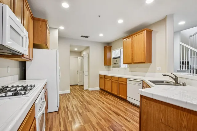 $395,000 | 3301 North Park Drive, Unit 2815, Sacramento, CA 95835