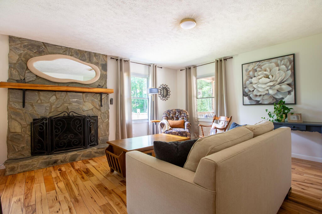 396 Kinzer Road Hillsville, VA 24343 - Photo 8 of 75 Gallery Image 8