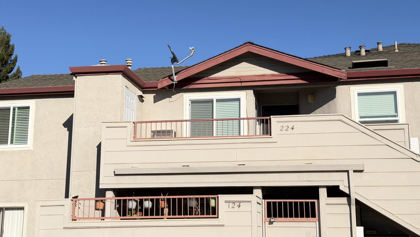 8 Lancaster Circle, Unit 224 Bay Point, CA 94565 - Photo 1 of 33 a view of a house with a balcony