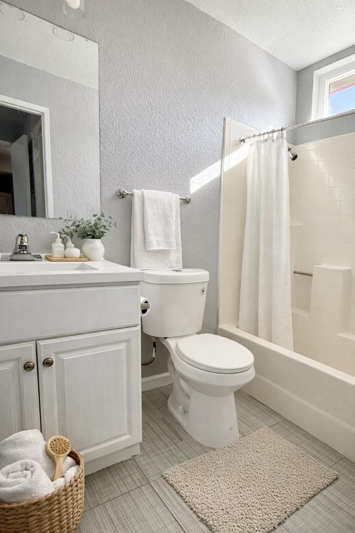 8 Lancaster Circle, Unit 224 Bay Point, CA 94565 - Photo 20 of 33 a bathroom with a sink toilet and shower