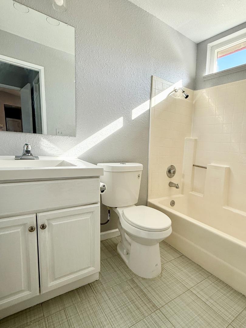 8 Lancaster Circle, Unit 224 Bay Point, CA 94565 - Photo 21 of 33 a bathroom with a sink a toilet and a bathtub