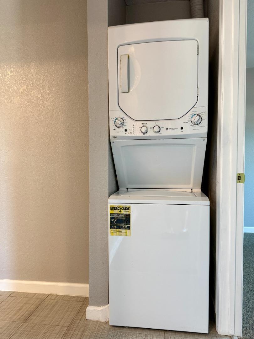 8 Lancaster Circle, Unit 224 Bay Point, CA 94565 - Photo 28 of 33 a utility room with dryer and washer