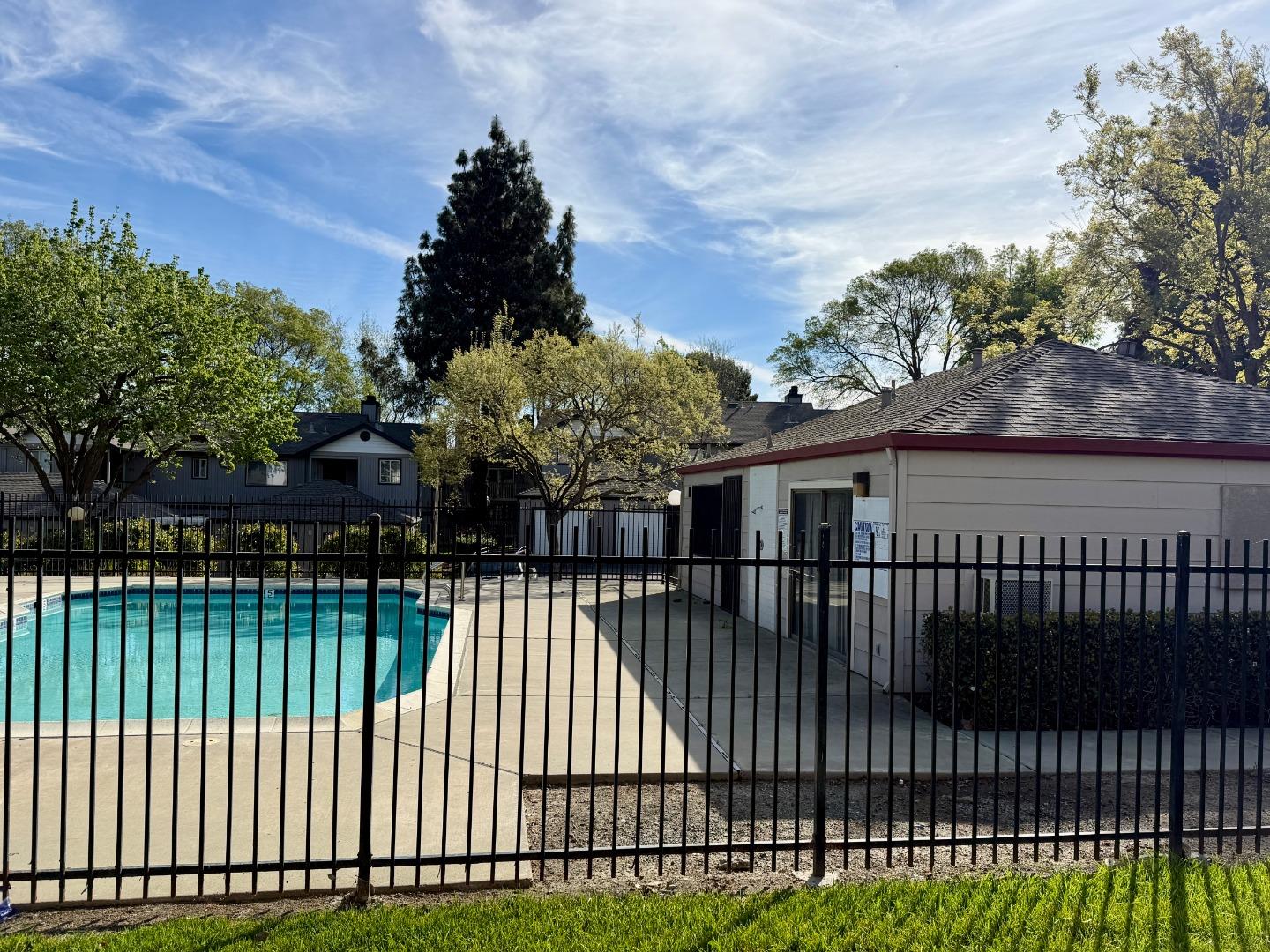 8 Lancaster Circle, Unit 224 Bay Point, CA 94565 - Photo 29 of 33 a view of a roof deck