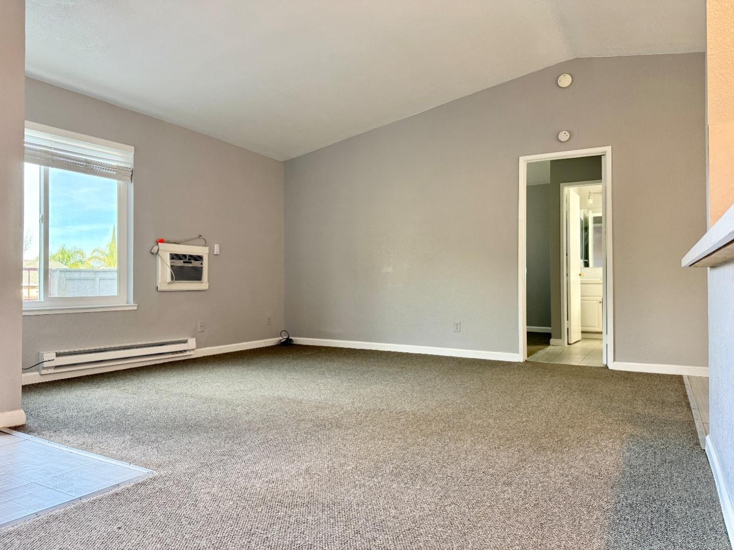8 Lancaster Circle, Unit 224 Bay Point, CA 94565 - Photo 6 of 33 an empty room with windows