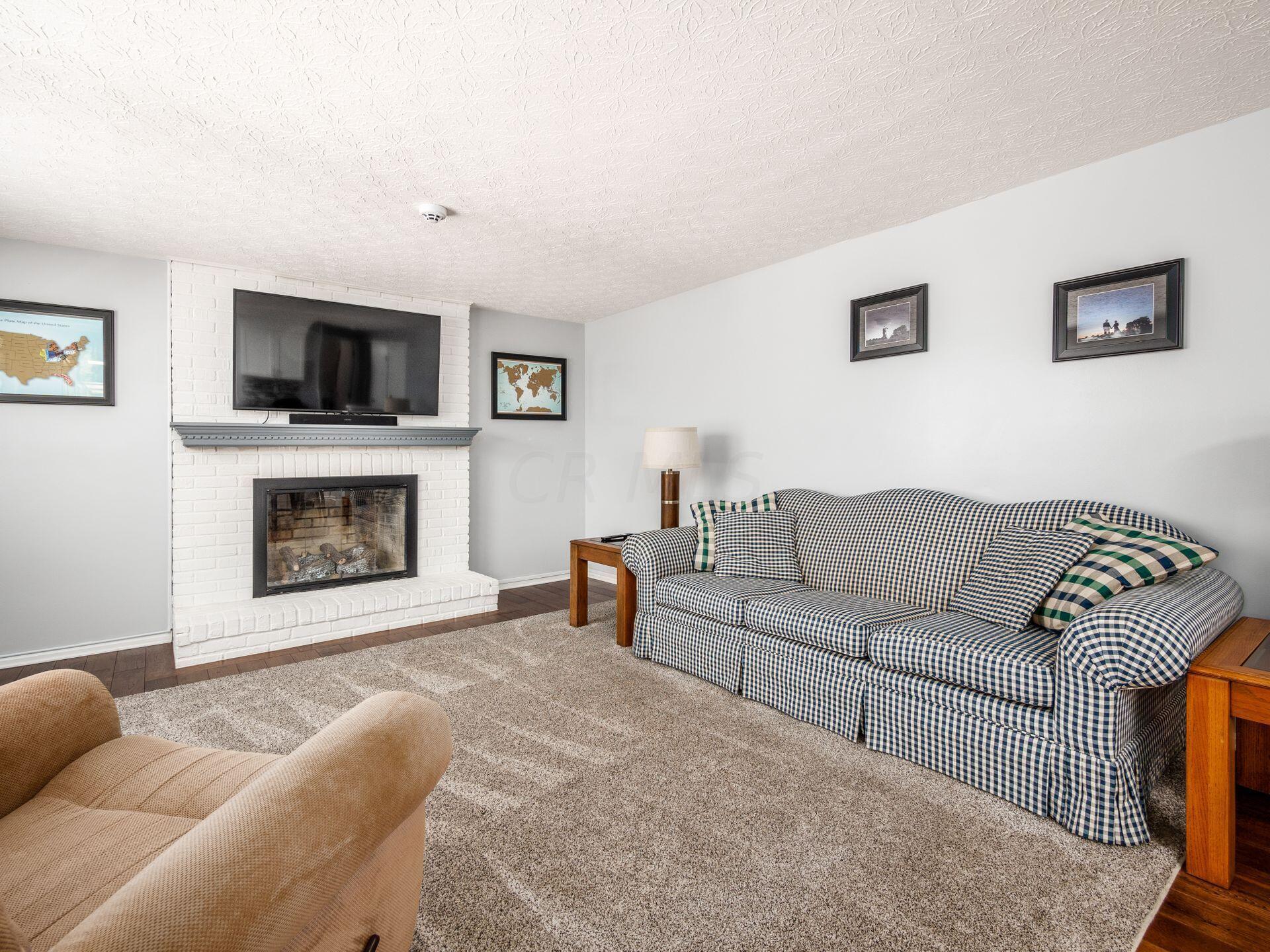 8087 Simfield Road Dublin, OH 43016 - Photo 17 of 39 Family Room