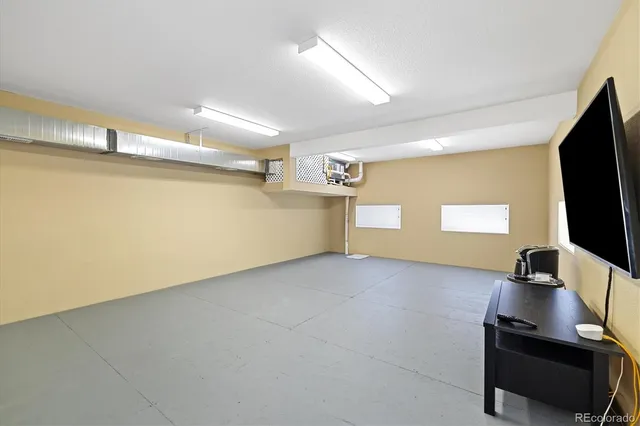 a view of a livingroom with furniture