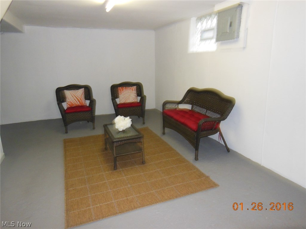 4487 Broadale Road Cleveland, OH 44109 - Photo 19 of 25