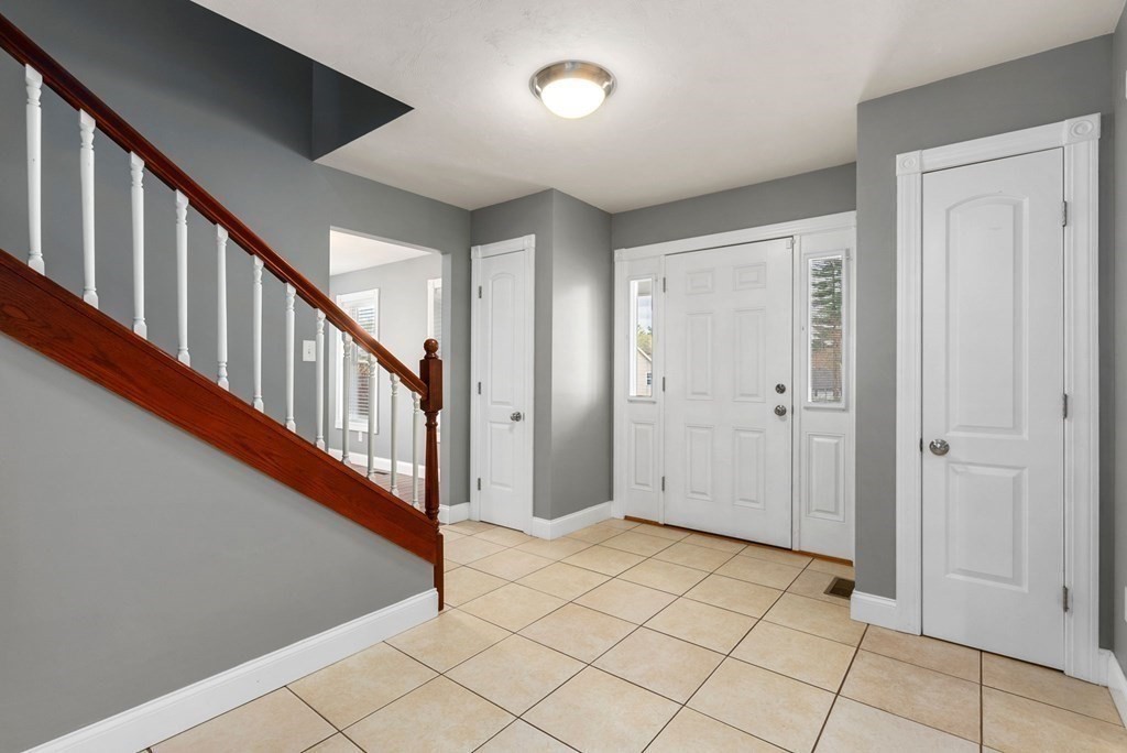 38 Draper Woods Road Sturbridge, MA 01518 - Photo 5 of 42 a view of an entryway with hallway
