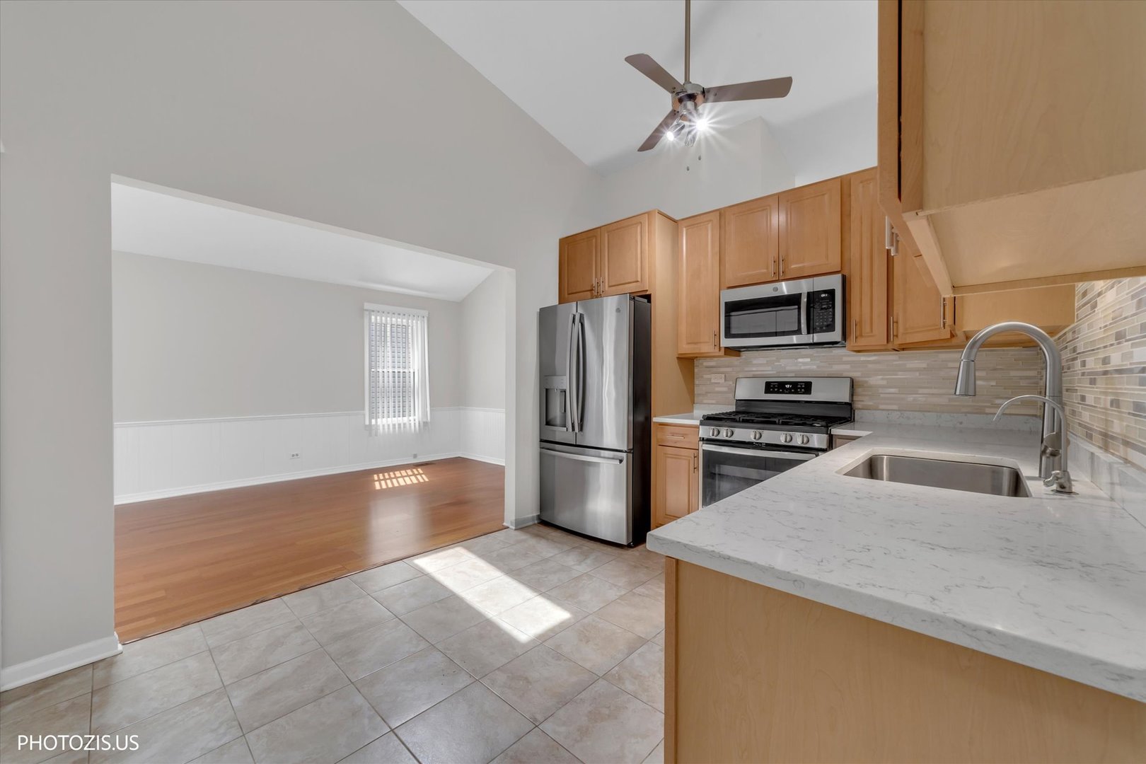74 Bedford Road Mundelein, IL 60060 - Photo 13 of 31