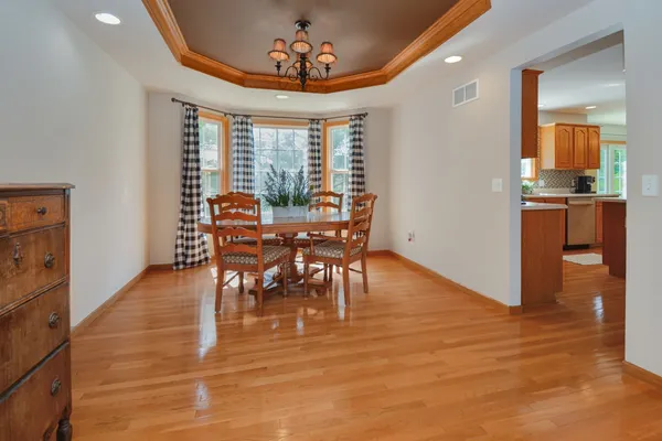 $399,900 | 104 Hunter Court, Hudson, IL 61748
