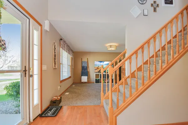$399,900 | 104 Hunter Court, Hudson, IL 61748