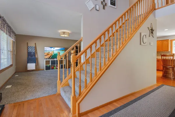 $399,900 | 104 Hunter Court, Hudson, IL 61748