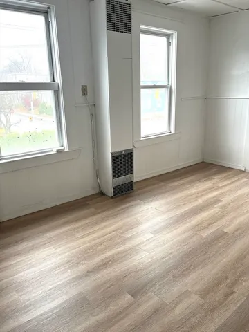 $2,200 | 92 Emory Street, Unit 1, Attleboro, MA 02703